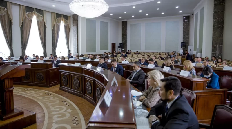 В Якутске прошла 6-я очередная сессия Якутской городской Думы